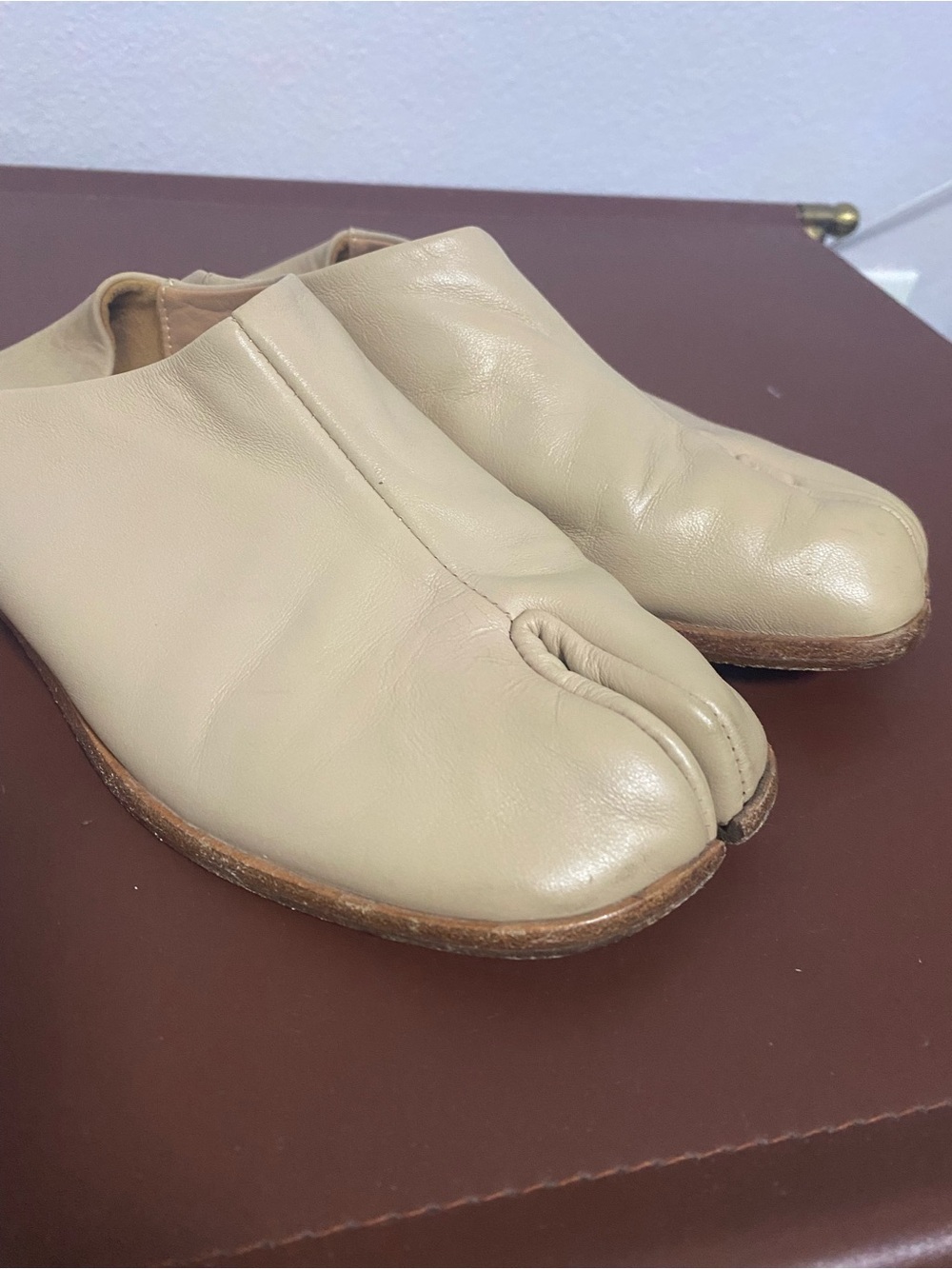 Maison Martin Margiela Beige Split-Toe Leather Slip-Ons